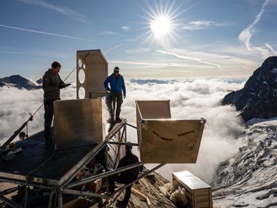 Nuevo Vivac para montañeros en los Alpes austríacos con AireSolar de GRAMMER Solar