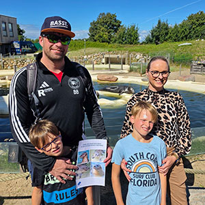 Familie Boesen beim Besuch der Seehundstation Friedrichskoog e.V.
