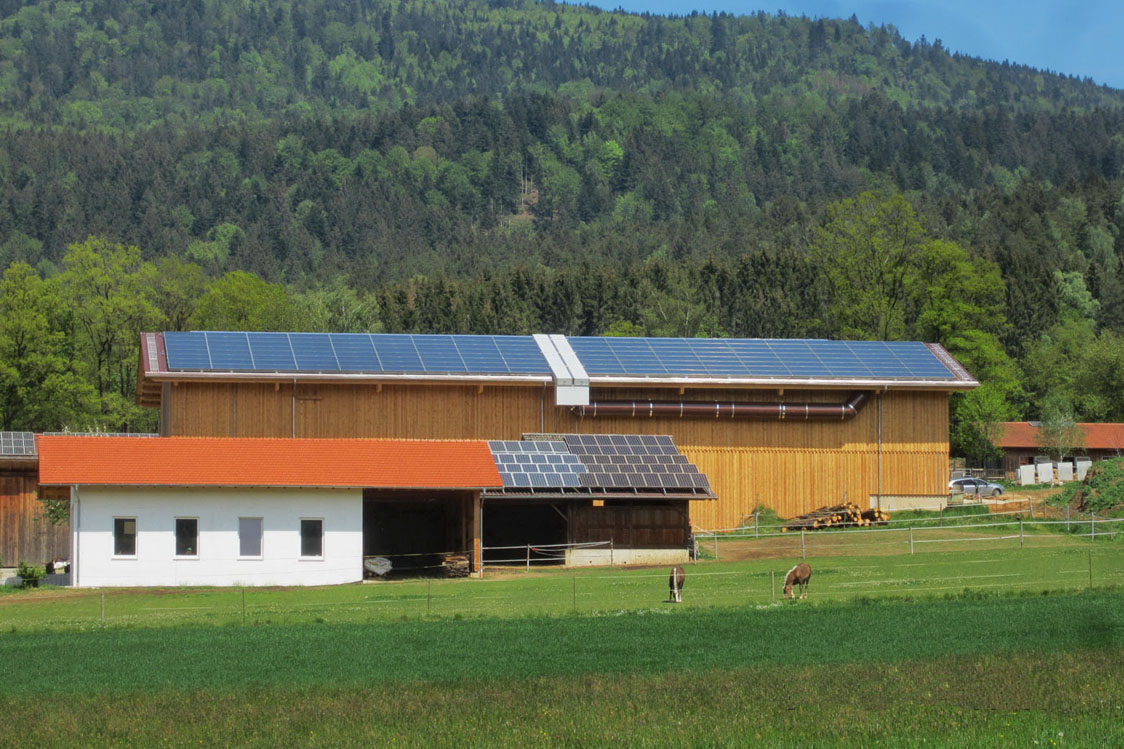 Solare Trocknung von Heu und Biobrennstoffen
